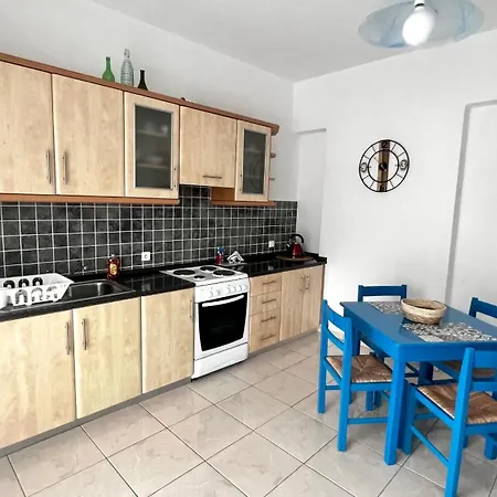 Blue 2 Apartment *